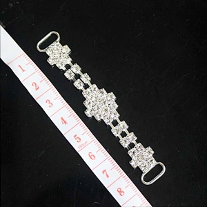 wholesale on Alibaba 2018 new unique design crystal rhinestone bikini connector for swimwear