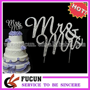 New Rhinestone Diamante Crystal Rhinestone Wedding Mr & Mrs Bling Cake topper
