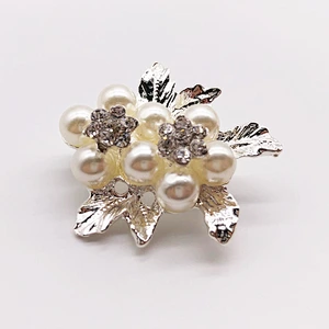 2019 New style jewelry crystal rhinestone flower woman small brooch