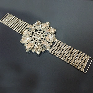 2018 Wholesale New Product Decorative Large Crystal Floral Sash Belt Glass Bikini Connector for Swimwear