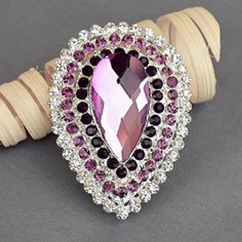 China wholesale large teardrop rhinestone women brooch  for wedding invitations