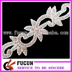 Hot sale latest pink rhinestone beads applique bridal trim for wedding dresses China manufacturer