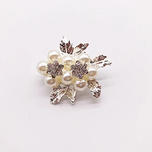 2019 New style jewelry crystal rhinestone flower woman small brooch