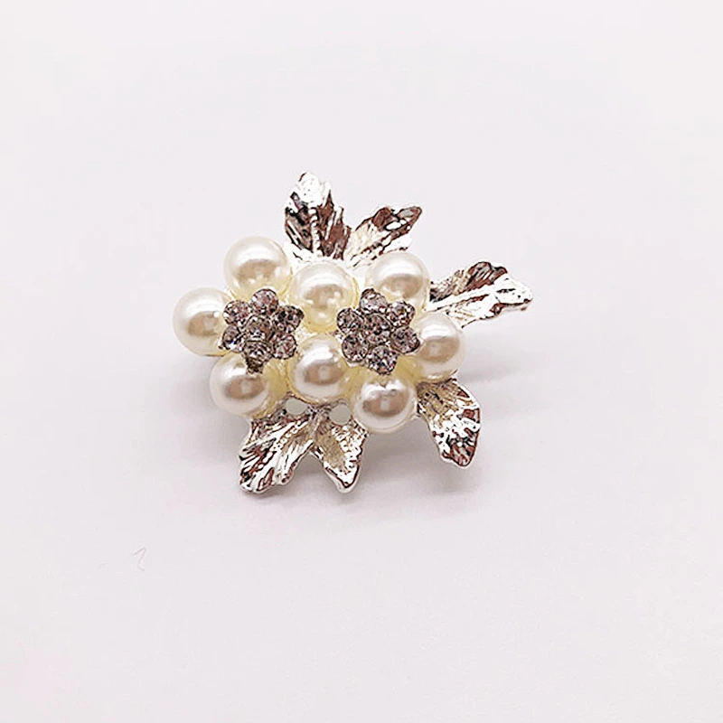 2019 New style jewelry crystal rhinestone flower woman small brooch