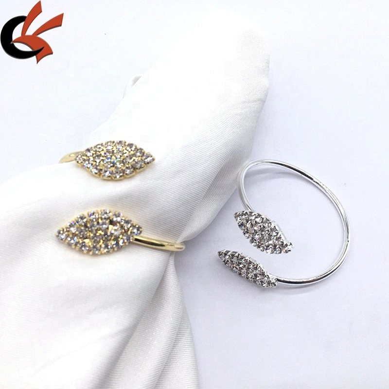 Stocked Cheap Simple Design Hand Making Metal Diamante Maple Leaf Crystal Napkin Ring Holder