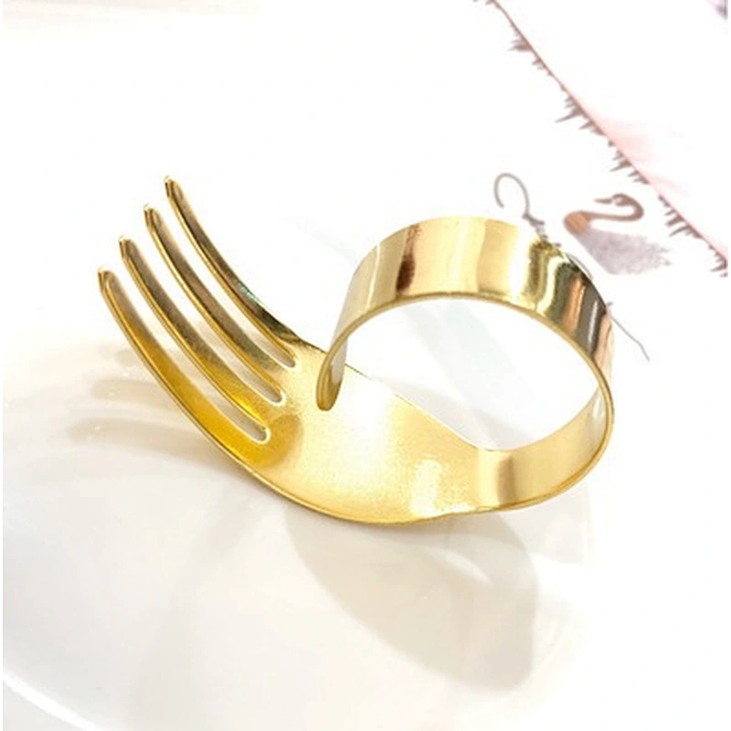 Amazon hot sale base metal Gold Knife and fork style table napkin rings
