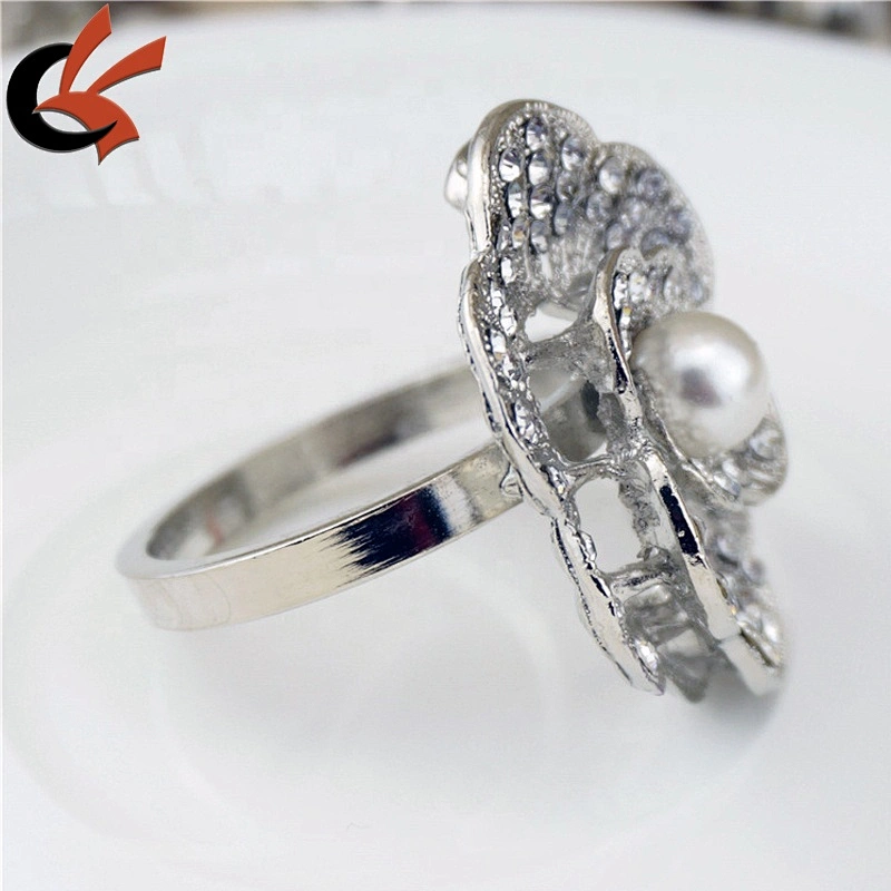 Wholesale Crystal Flower Rhinestone Table Decor Wedding Napkin Ring