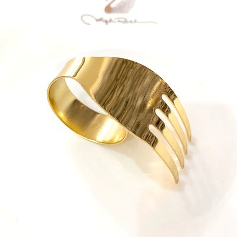 Amazon hot sale base metal Gold Knife and fork style table napkin rings