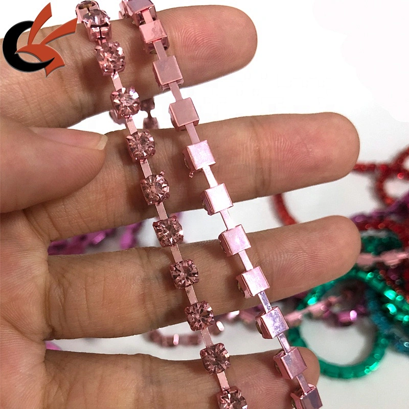 2020 New product color metal claws with color crystal rhinestone cup chain