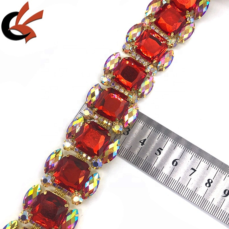 2021 Newest fashion designs sparkling colors rhinestone chain trimming