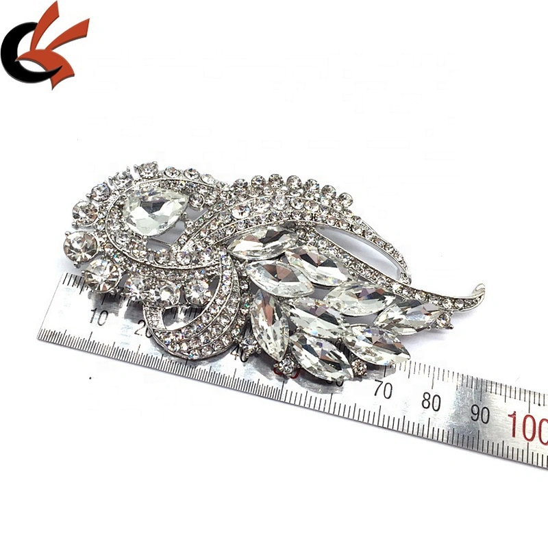 Handmade silver nickel women fashion latest new granny chic crystal metal brooch pin