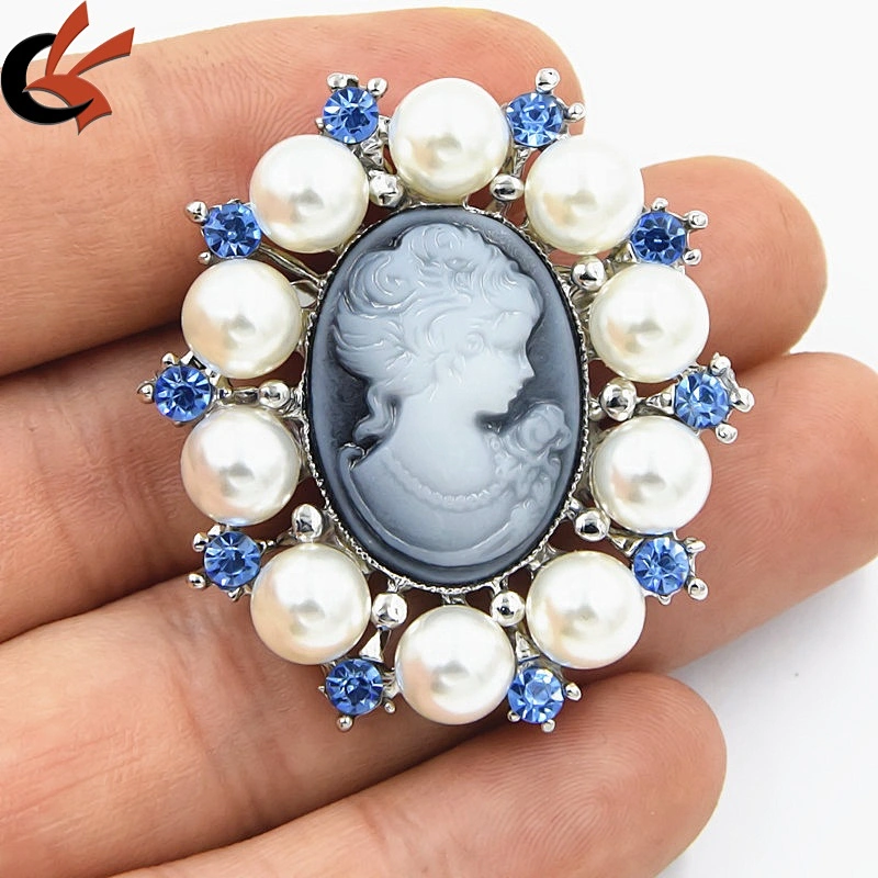 Factory direct sales trade wholesale jewelry fashion retro style duplicate crystal emboss brooch