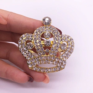 Latest style Crown shaped metal napkin ring with crystal for napkin decoration
