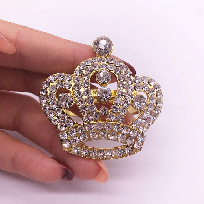 Latest style Crown shaped metal napkin ring with crystal for napkin decoration