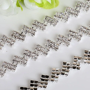 Top quality Metal cup strass chain crystal shaped rhinestone trim chain for wedding dresses