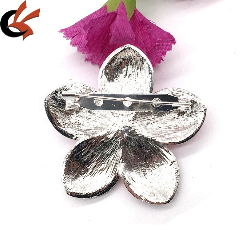 Wholesale cheap bulk fashion colored enamel flower shaped brooch made in China