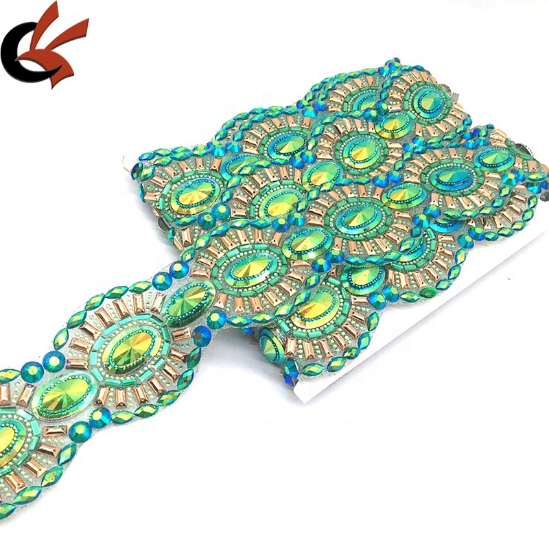Making Indian Clothing Hot Selling Shiny Green Pattern Crystal Resin AB Hot Fix Chain Trims Banding