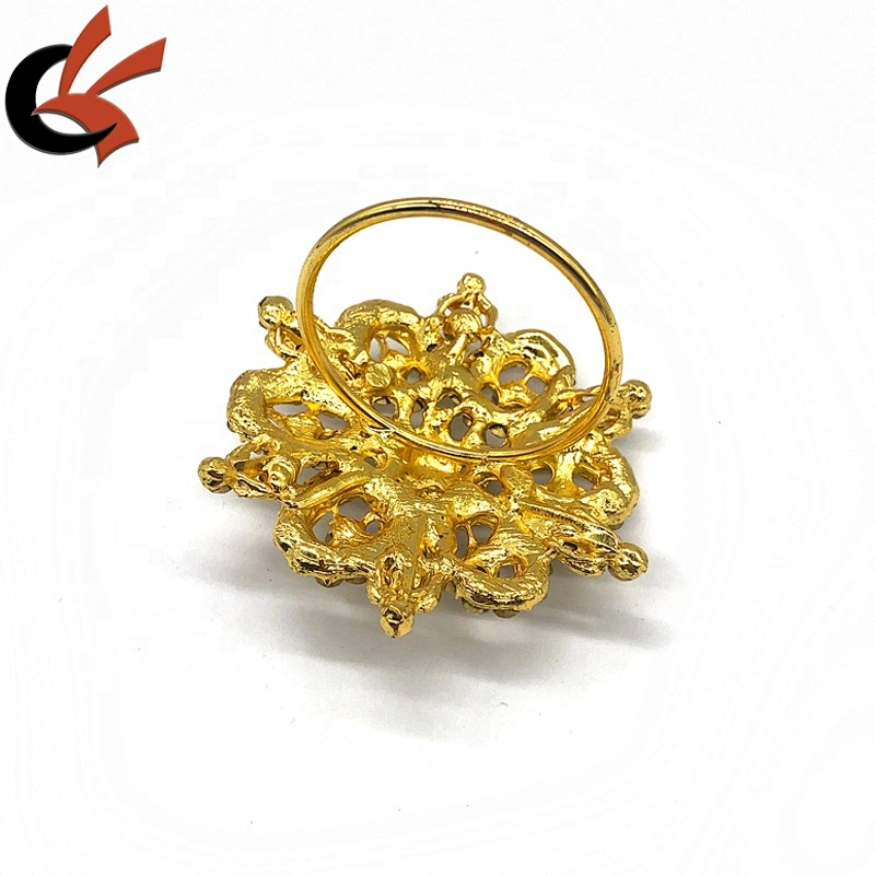 Unique high quality flower shape gold base clear crystal napkin holders