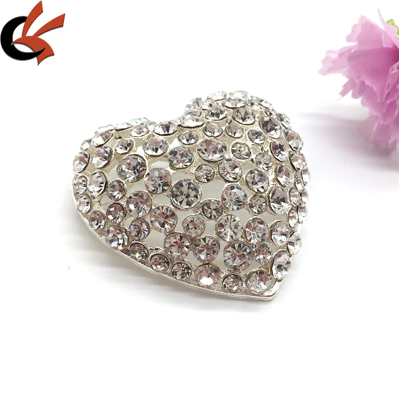 China manufacturer Wholesale Valentine Bridal Diamante Heart Shaped Crystal Brooch Pin