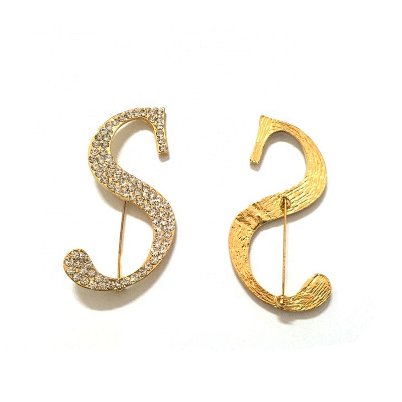 Custom Fashion 24 Gold Alphabet Rhinestone Unisex The Capital Initial Name Letter Brooch For Wedding