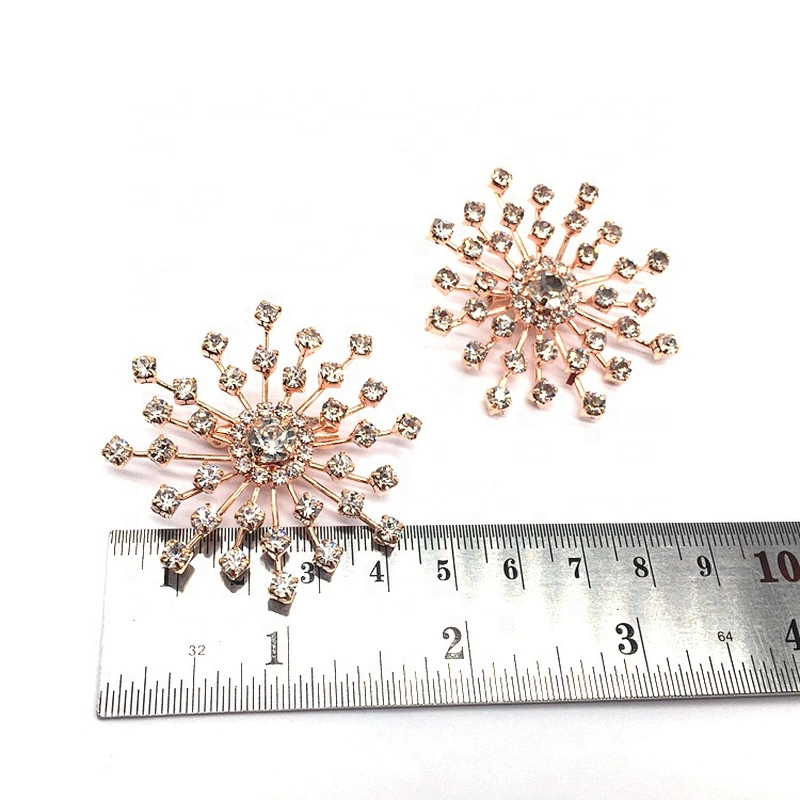 Guangzhou Supplier Fancy Bulk Wholesale Simple Style Rose Gold Plating Irregular Shape Crystal Snowflake Brooch Pin