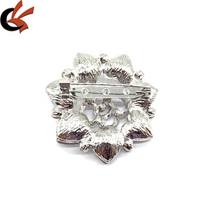 Cheap Top Sell Wholesale Luxury Fashion Glass Crystal Magnet Flower Brooch Pin