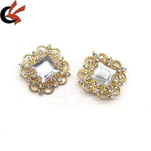 Wholesale bulk custom vintage pattern floral designs rhinestones button low price gold metal shank buttons for clothes