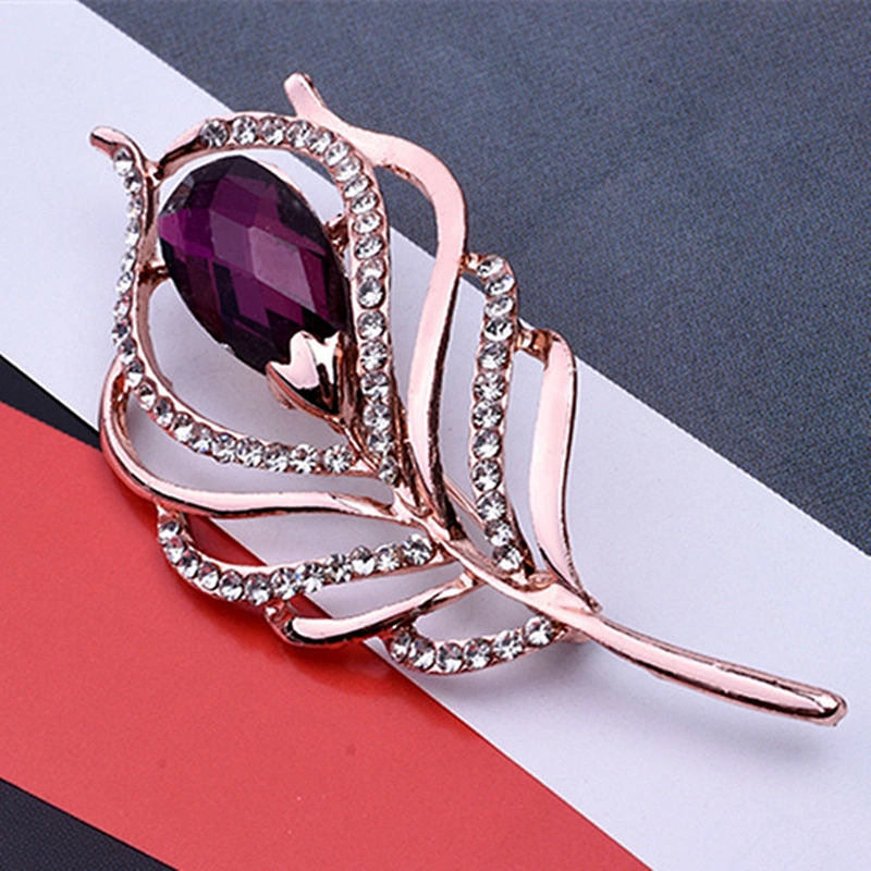 Latest Fashion jewelry Crystal Peacock Feather Brooches For Women Scarf