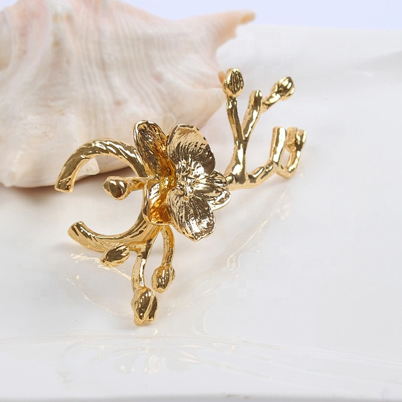 New custom model Chinese wedding table decoration creative metal plum blossom flower napkin ring