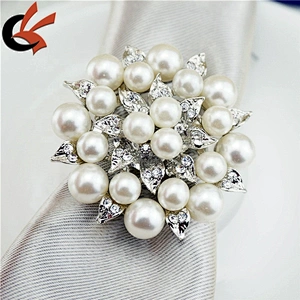 Wedding Dinner Pearls Diamond Napkin Ring Handmade Serviette Buckle Holder