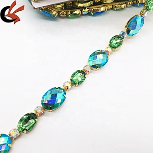 Wholesale cheap clothing stunning array acrylic rhinestone trims embellishments chains trimming