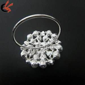 new arrival pearl rhinestone brooch napkin ring for table decoration