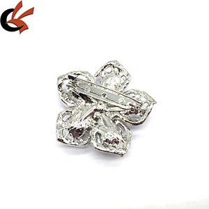 Custom High Quality Making Silver Jewelry Flower Metal Crystal Brooches For Women Clothes