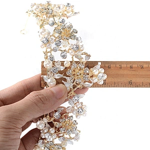 sparkly crystal rhinestone bridal tiara wedding hair crown