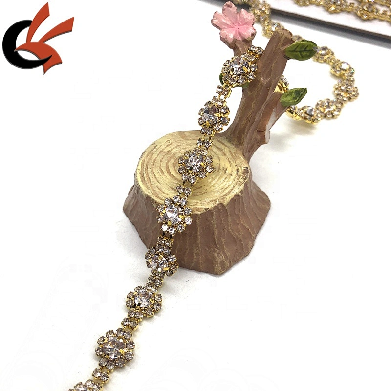 Beautiful gold base clear crystal glass rhinestone trims fro wedding decoration