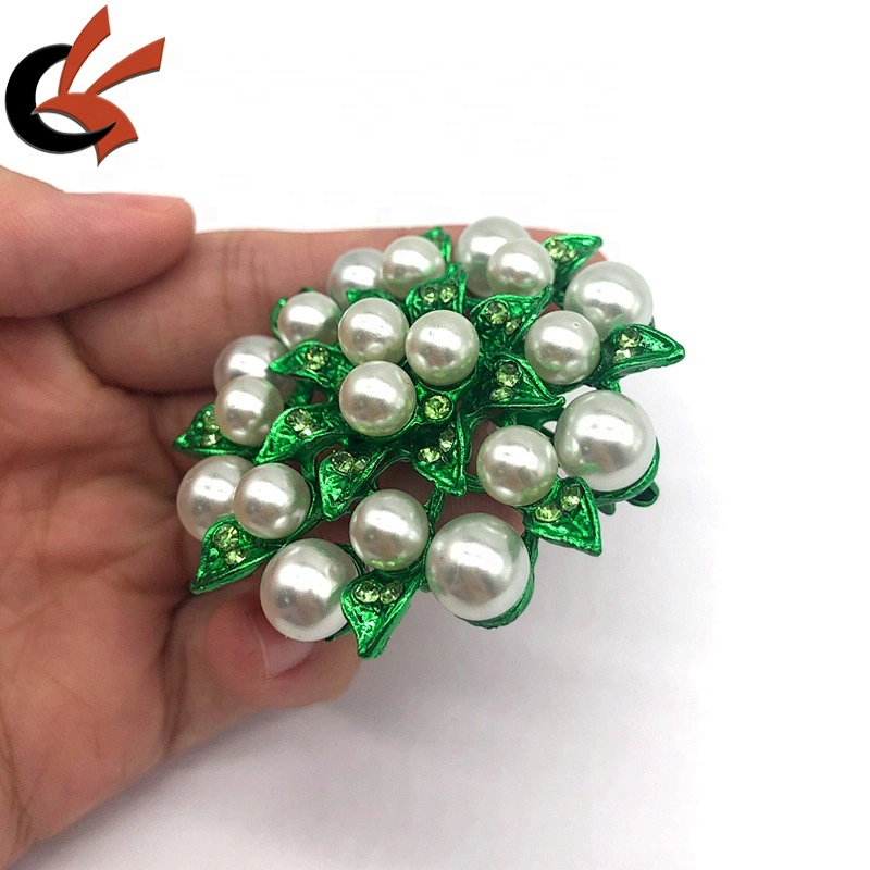 2021 New Green color metal base pearl rhinestone brooches for decoration