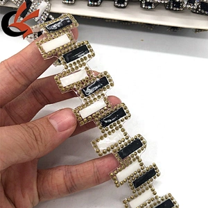 Newest wholesale crystal diamante hot fix iron on tape trimming