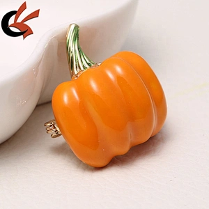 factory sale halloween simulation pumpkin matte enamel brooch pin