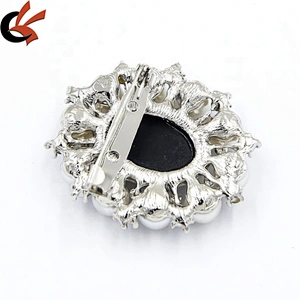 Factory direct sales trade wholesale jewelry fashion retro style duplicate crystal emboss brooch