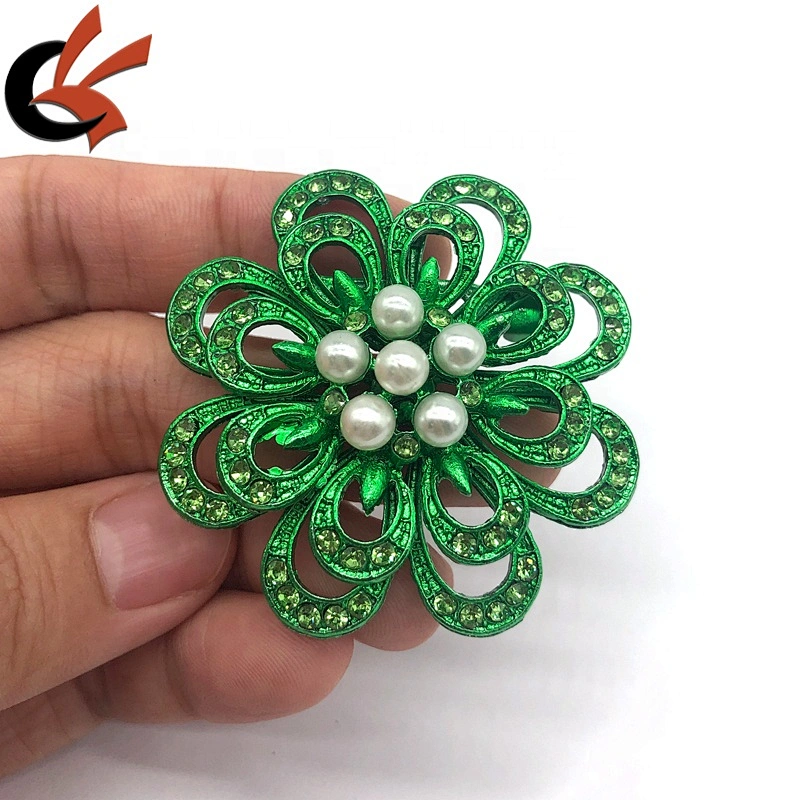 New arrival flower shapes green and pink color plating metal base crystal rhinestone pearl brooches