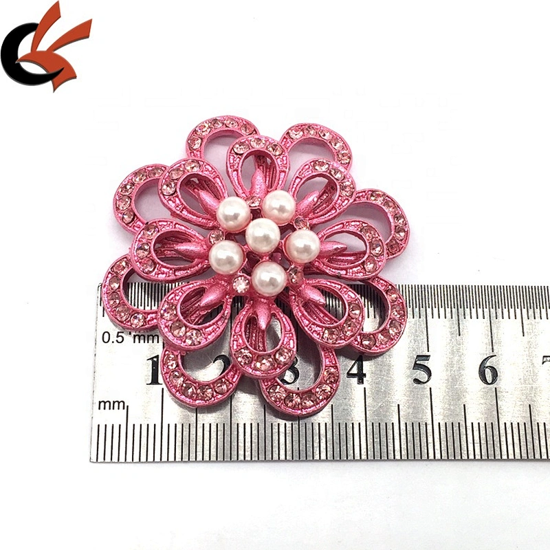 New Product 2020 Custom Make Metal Rhinestone Pink Plating Rhinestone Pearl Beads Brooches