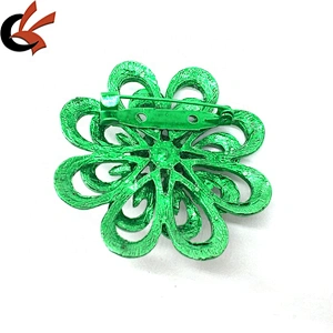 New Product 2020 Custom Make Metal Rhinestone Pink Plating Rhinestone Pearl Beads Brooches
