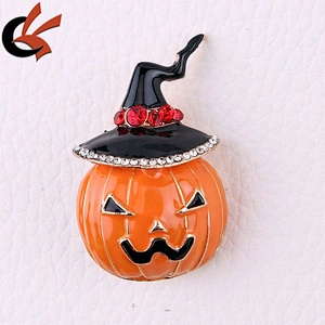 Hot sale Halloween gift pumpkin enamel brooch with crystal decoration