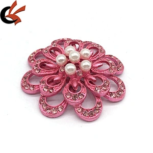 New Product 2020 Custom Make Metal Rhinestone Pink Plating Rhinestone Pearl Beads Brooches