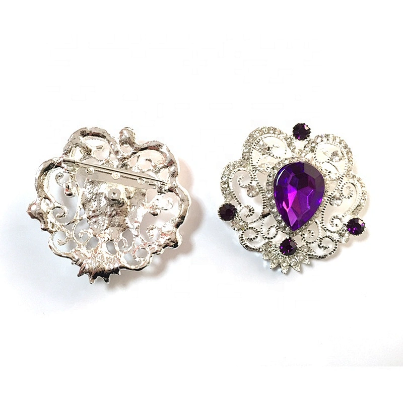 New design 2021 price injection accessories jewelry silver metal crystal brooch for baroque Christmas wedding