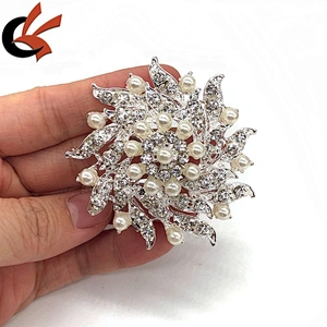 Pearl and rhinestone flower Shaped Napkin Rings Wedding Napkin Holders