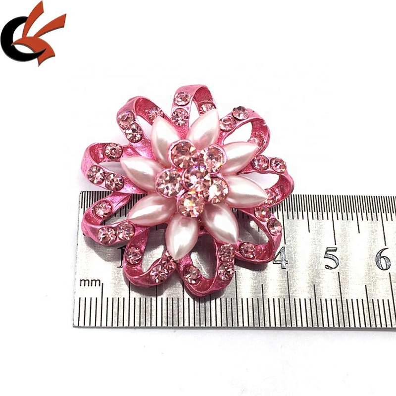Custom Newest Color Metal Base Plating Rhinestone Fashion Women Crystal Rhinestone Pink Brooch Pin