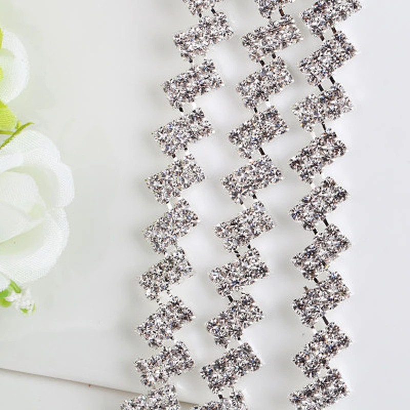 Top quality Metal cup strass chain crystal shaped rhinestone trim chain for wedding dresses