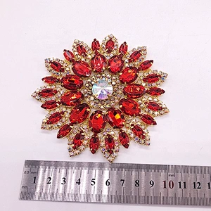 Cheap good quality metal gold color Flower brooch