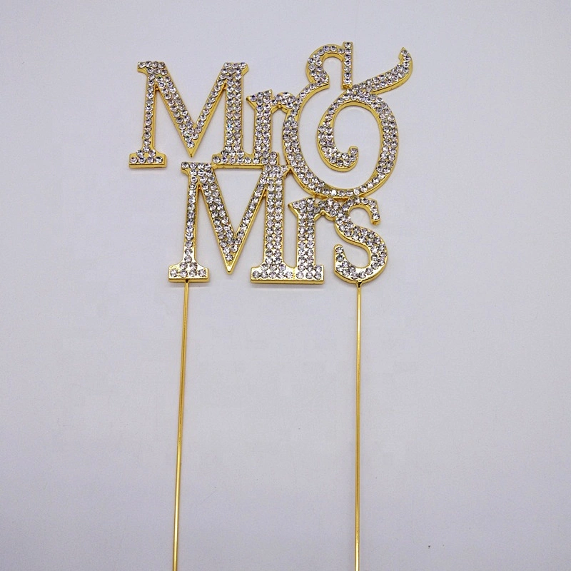 Free shipping 2019 hot sale rhinestone Mr & Mrs Wedding Cake Topper